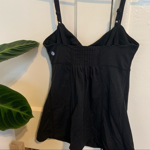 Lululemon tank - Picture 2 of 3